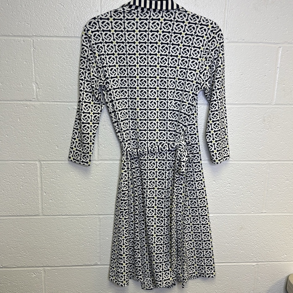 J. McLaughlin Black and White Wrap Dress with Notched Collar - Picture 7 of 9